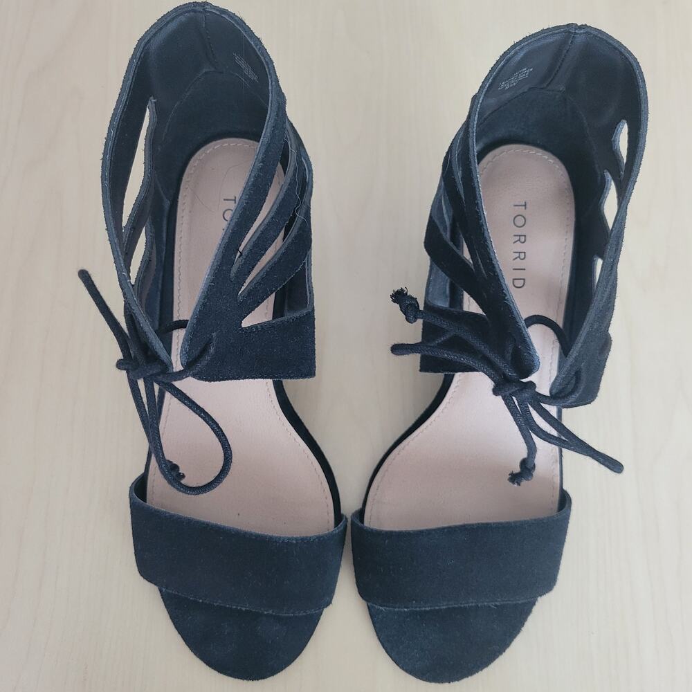 Torrid black leather wedge shoes size 9W